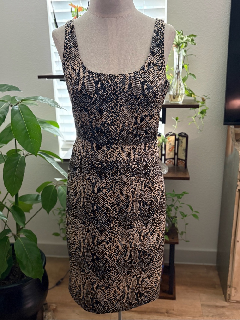Michael by Michael Kors Dress sz4 Snake Skin Print Squared Scoop Neckline EUC